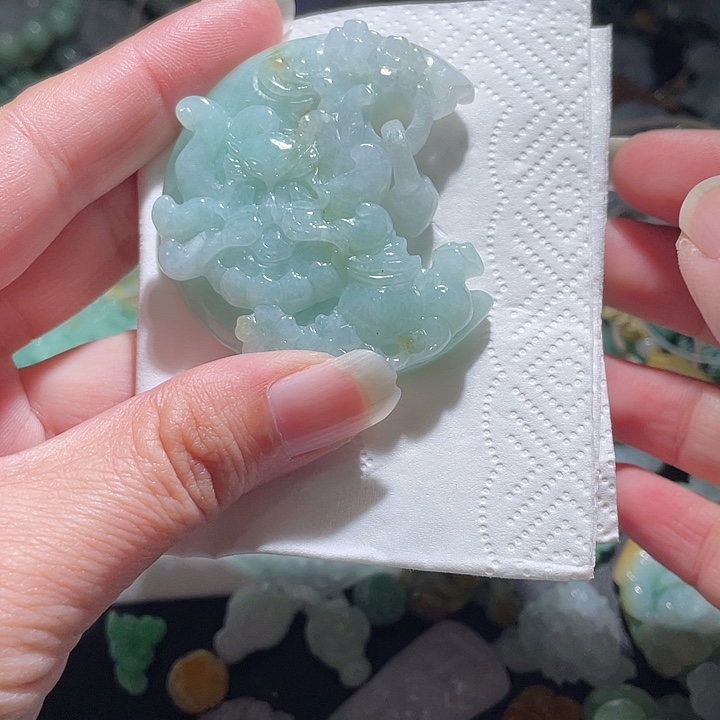 颈饰未镶嵌翡翠天 