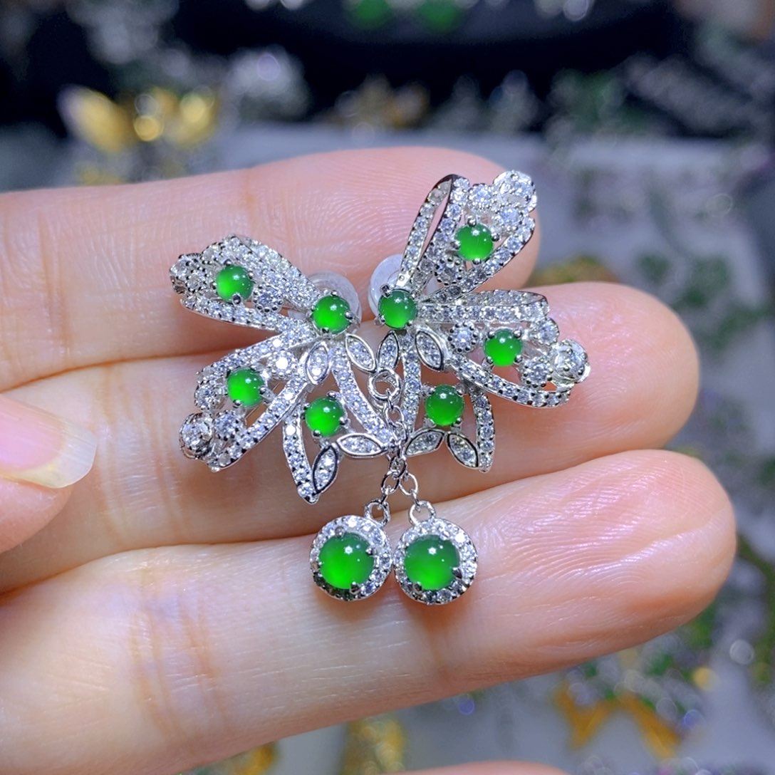 翡翠颈饰银S925镶嵌天然翡翠