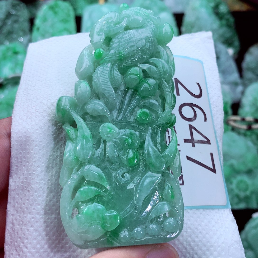 吊坠(不含链)未镶嵌翡翠