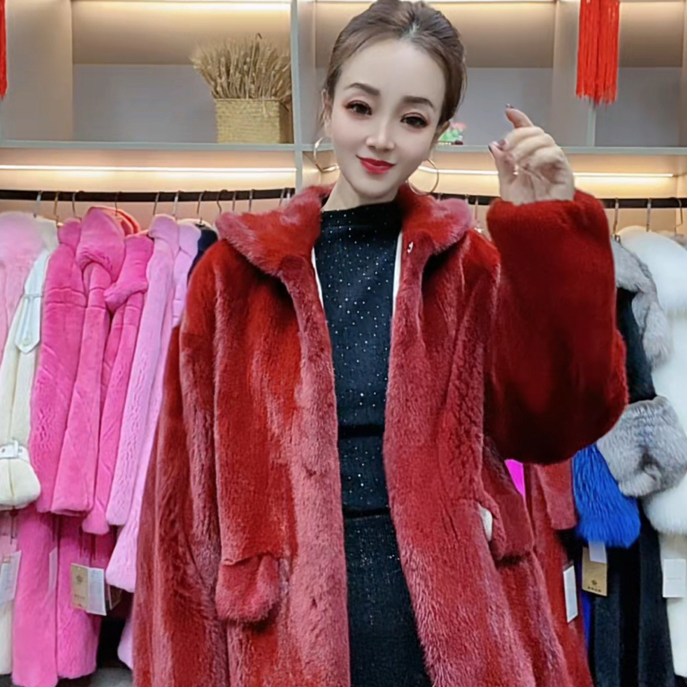2025年冬新款天鹅绒貂皮大衣女整貂廓形皮草外套连帽年轻款水貂