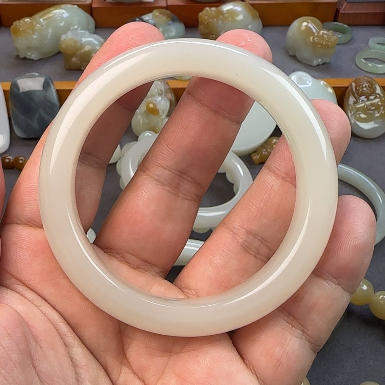 【闪购商品】和田玉手镯未镶嵌沧*