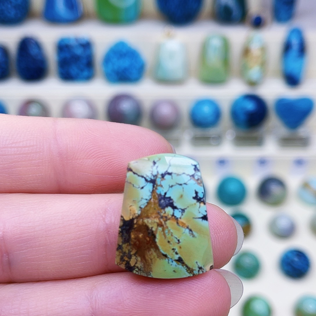 绿松石绿松石未镶嵌