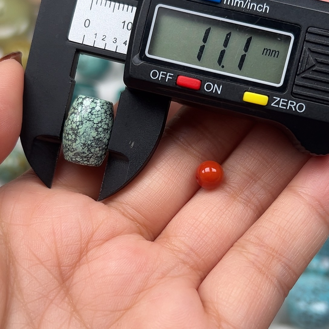 南红玛瑙未镶嵌珠宝奇石