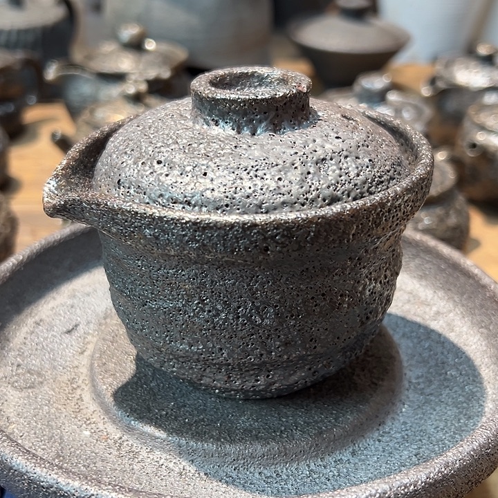 用***0白膳泥和独连碳荥经黑砂宝瓶一个