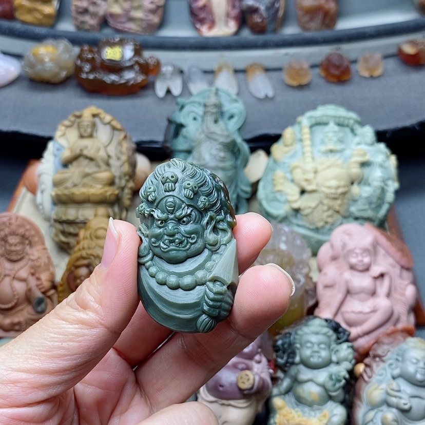 【闪购商品】定制石英质玉吊坠未镶嵌
