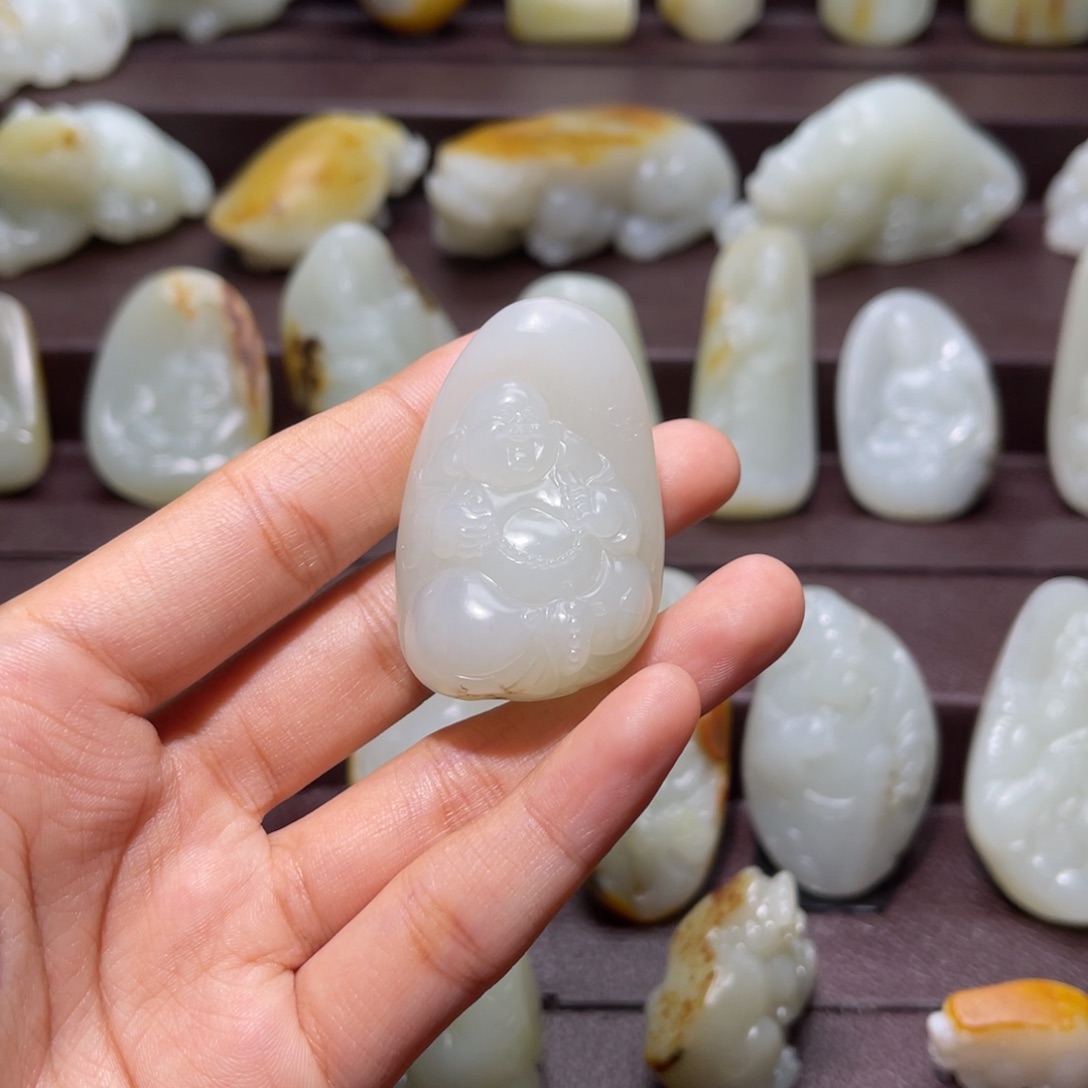 大***简和田玉未镶嵌颈饰