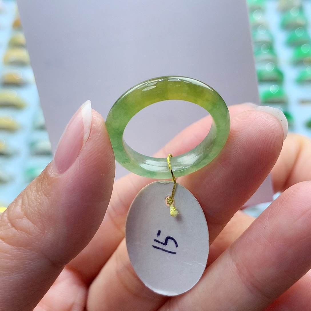 翡翠戒指未镶嵌15圈