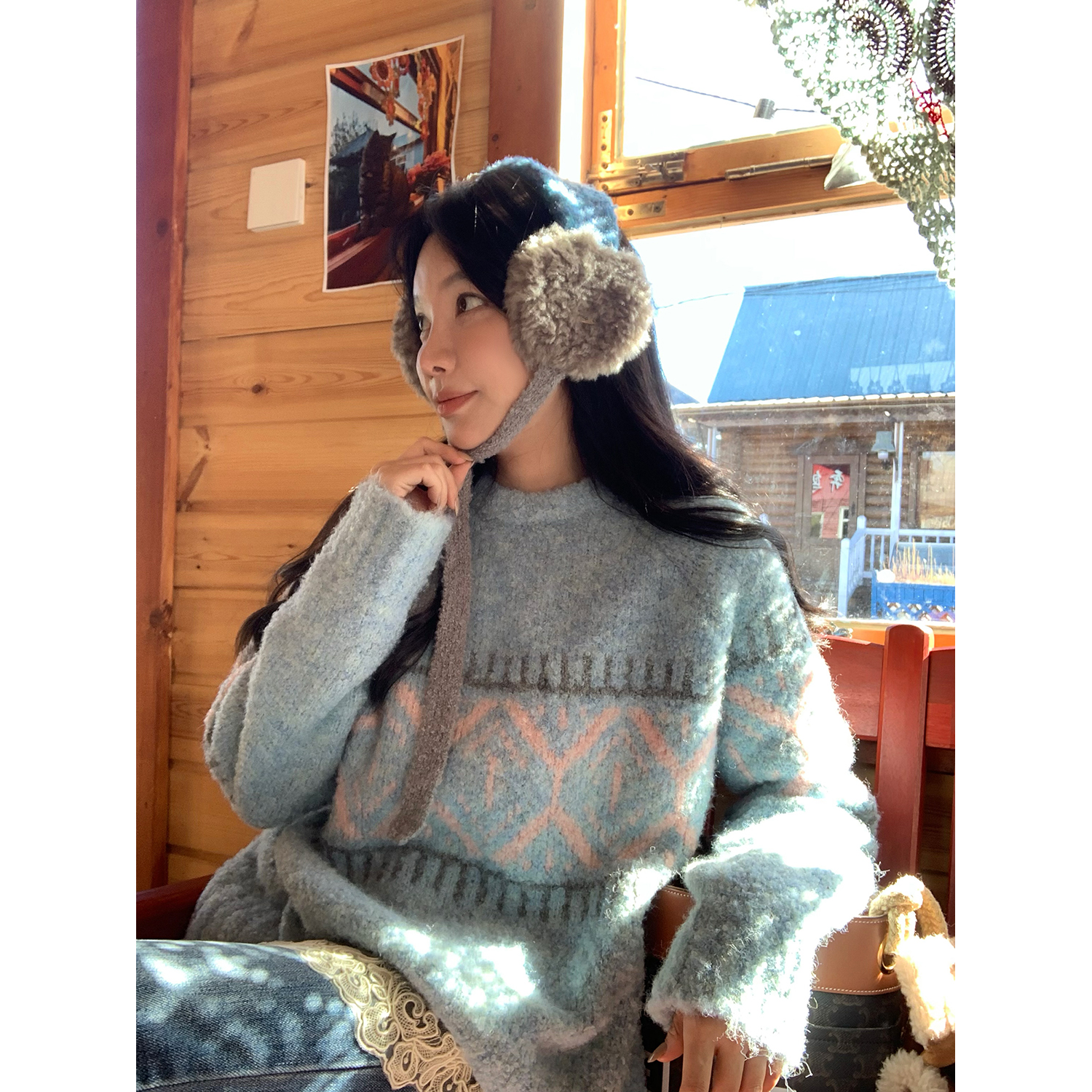 施薇靓 北海道初雪 圈圈纱羊毛混纺编织提花套头毛衣 期
