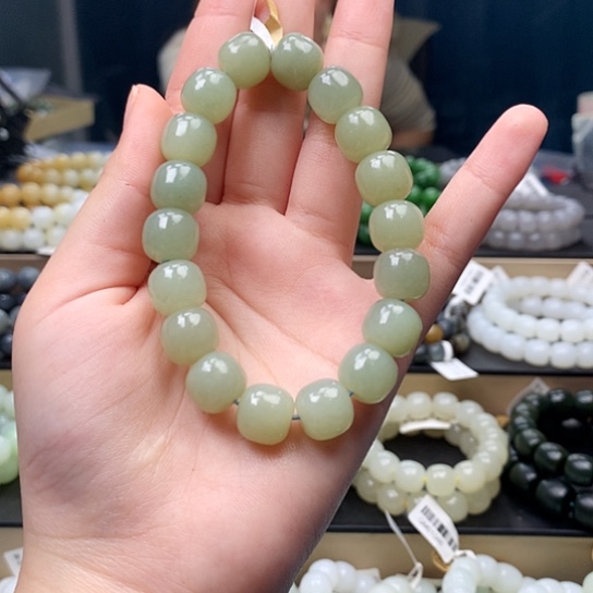 未镶嵌和田玉手链十**畫