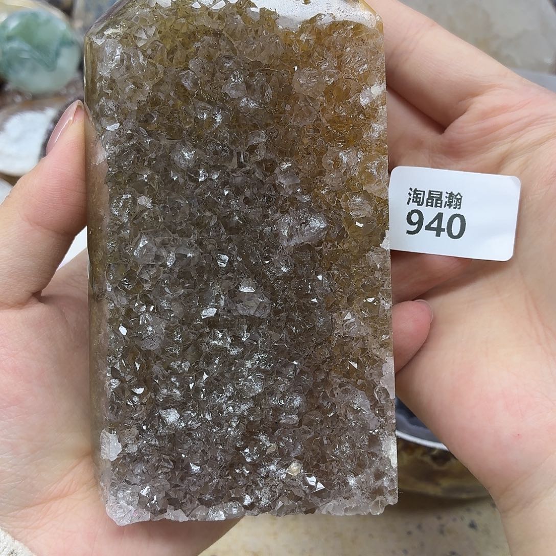 未镶嵌水晶大型摆件（非配饰）