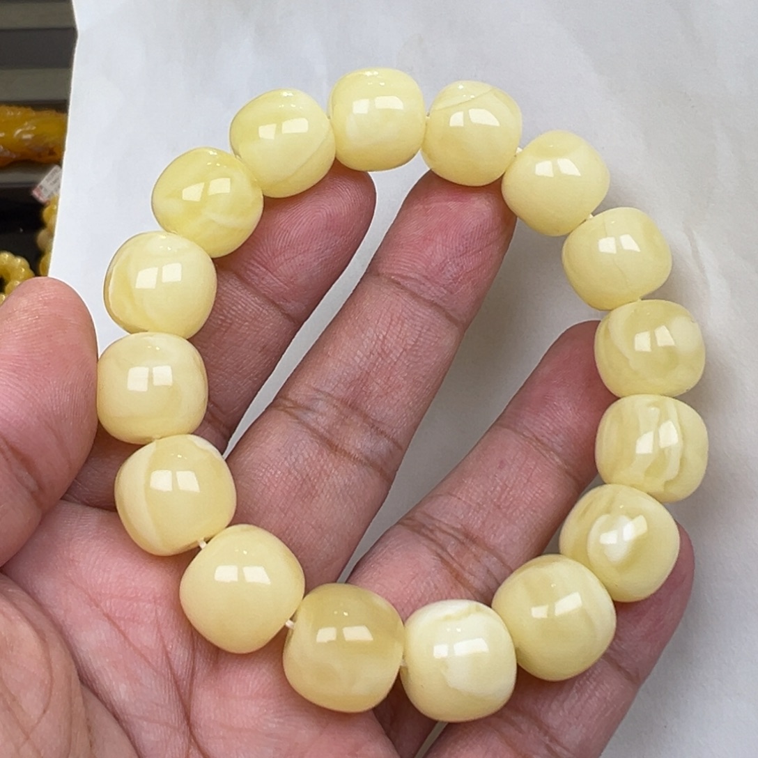 蜜蜡未镶嵌裸石14加30.32克同料