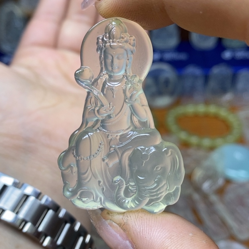 【闪购商品】蛇纹石玉颈饰未镶嵌