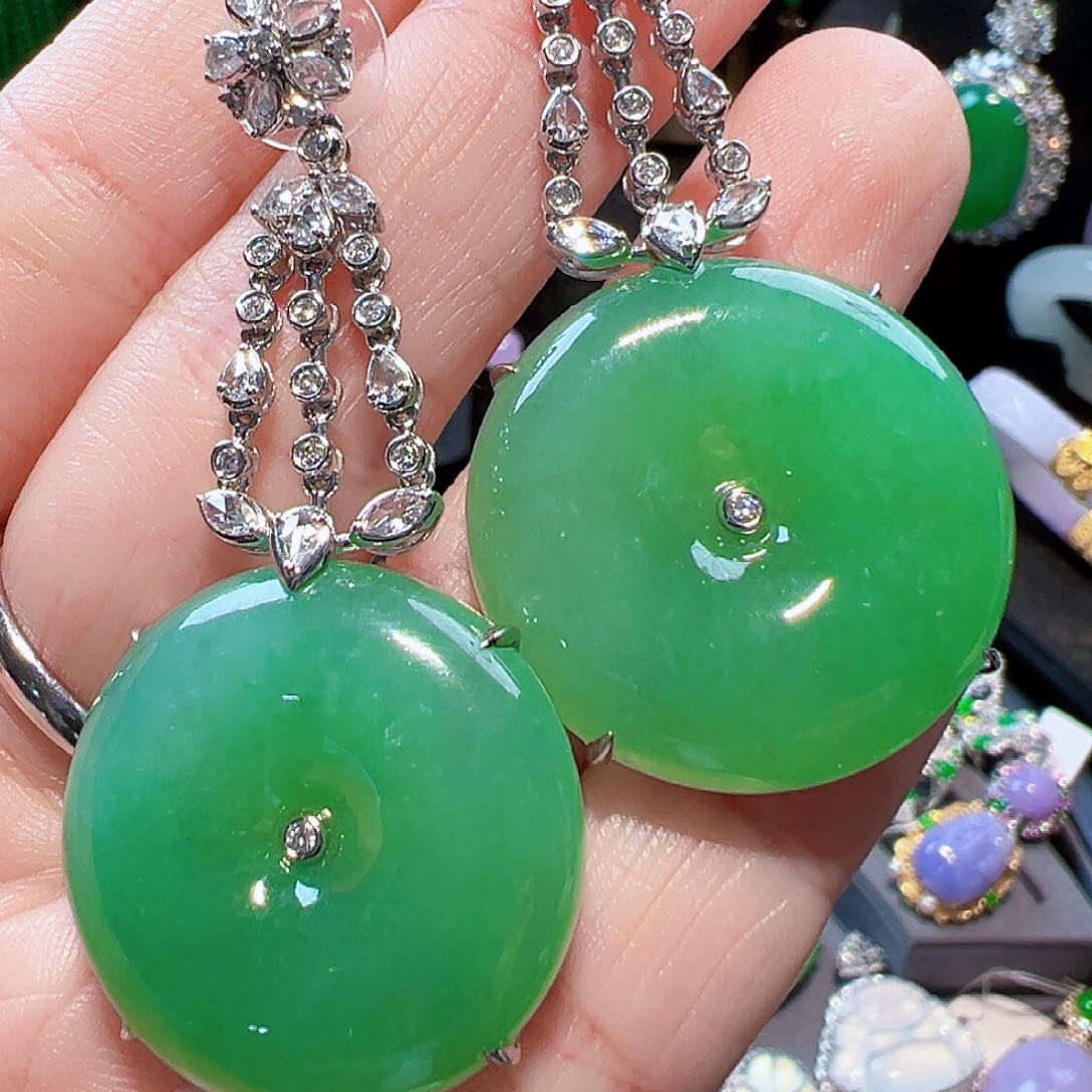 翡翠耳饰18K金镶嵌签收后24小时鉴赏期