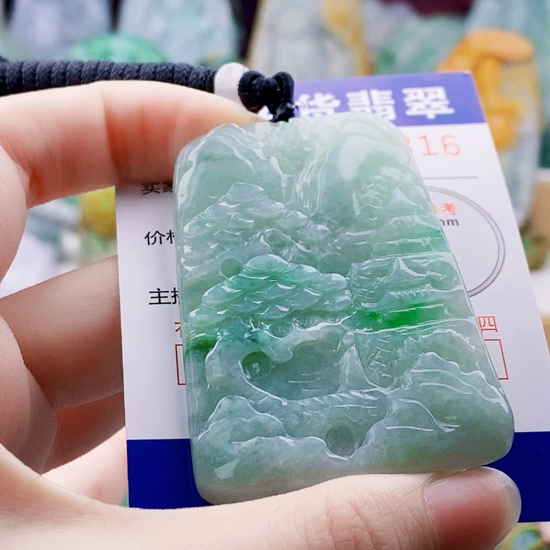 吊坠(不含链)未镶嵌翡翠
