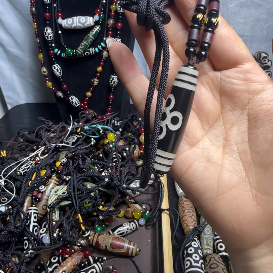 玛瑙/玉髓合金颈饰