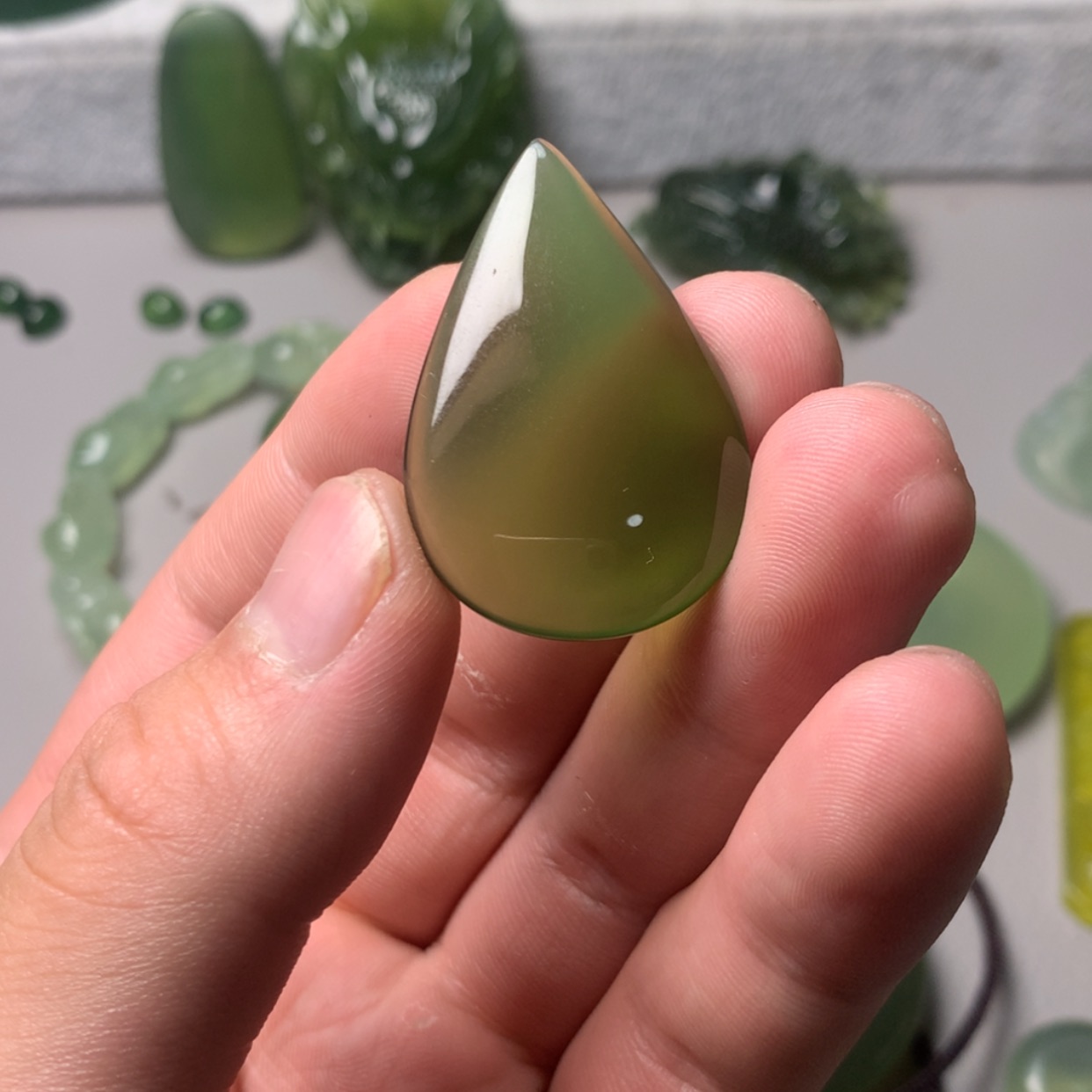 【闪购商品】蛇纹石玉未镶嵌岫玉