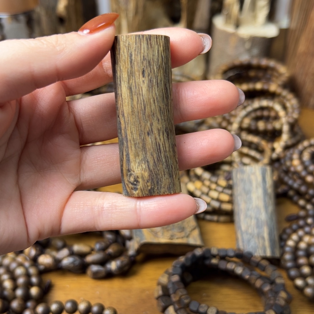 沉香沉香碎屑无事牌9.5克