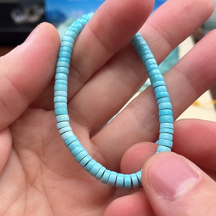 绿松石颈饰未镶嵌