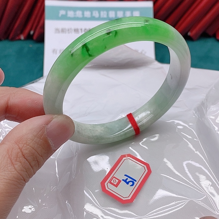 翡翠手镯未镶嵌璐*51111111111