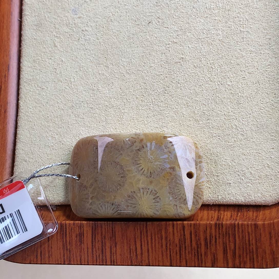 硅化珊瑚（珊瑚玉）未镶嵌2号手排片