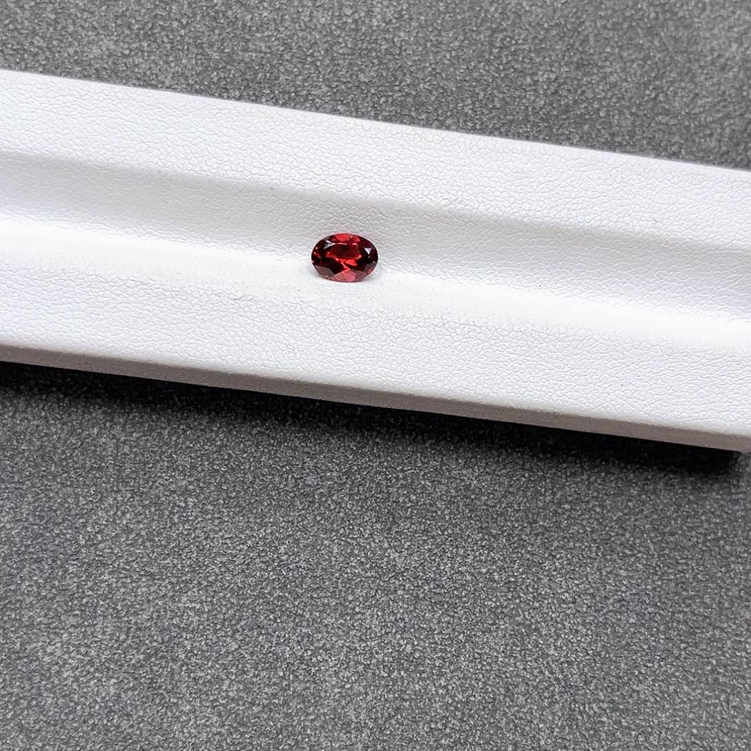 石榴石裸石未镶嵌