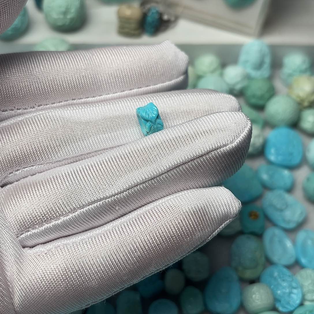 绿松石雕刻件未镶嵌