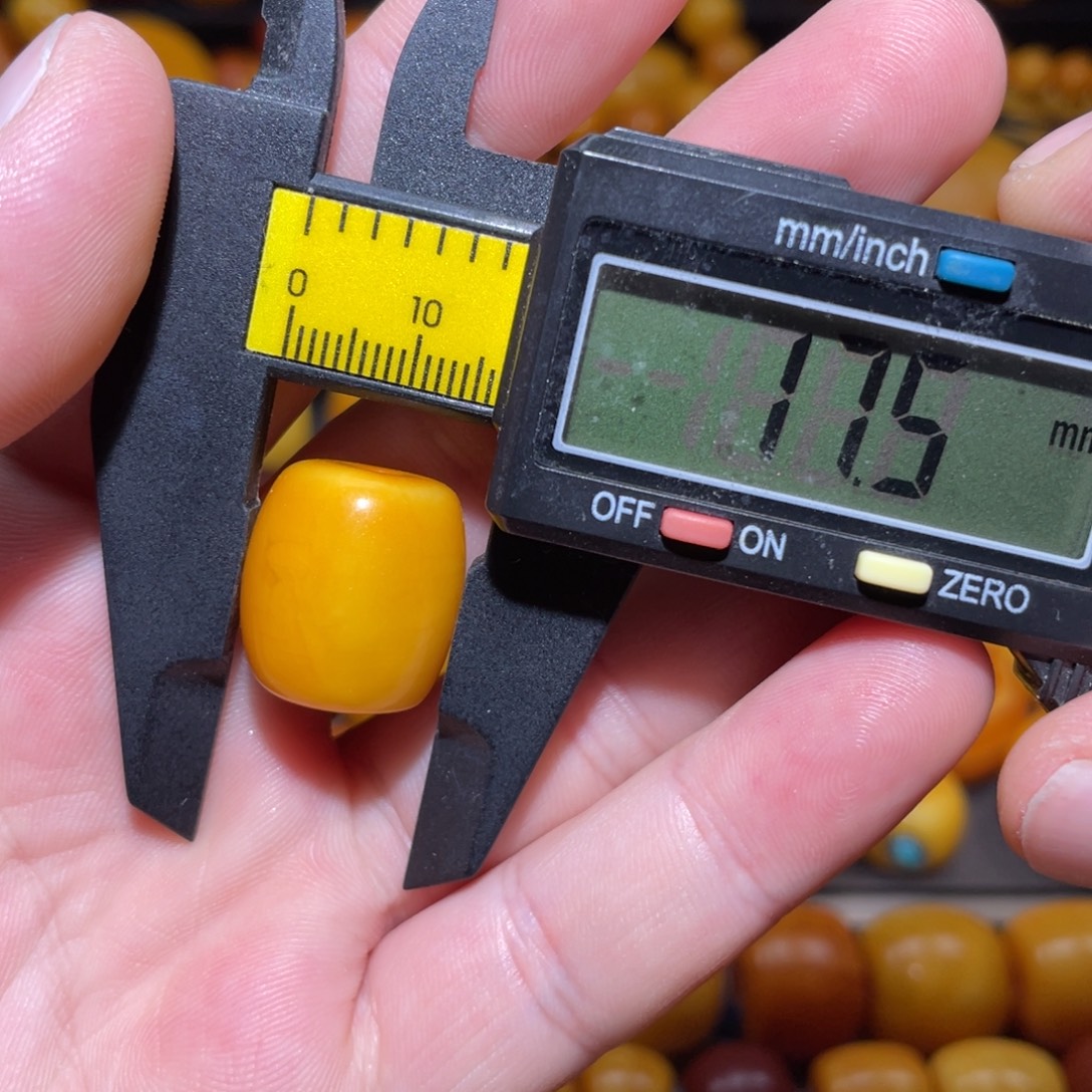 琥珀未镶嵌裸石桶珠