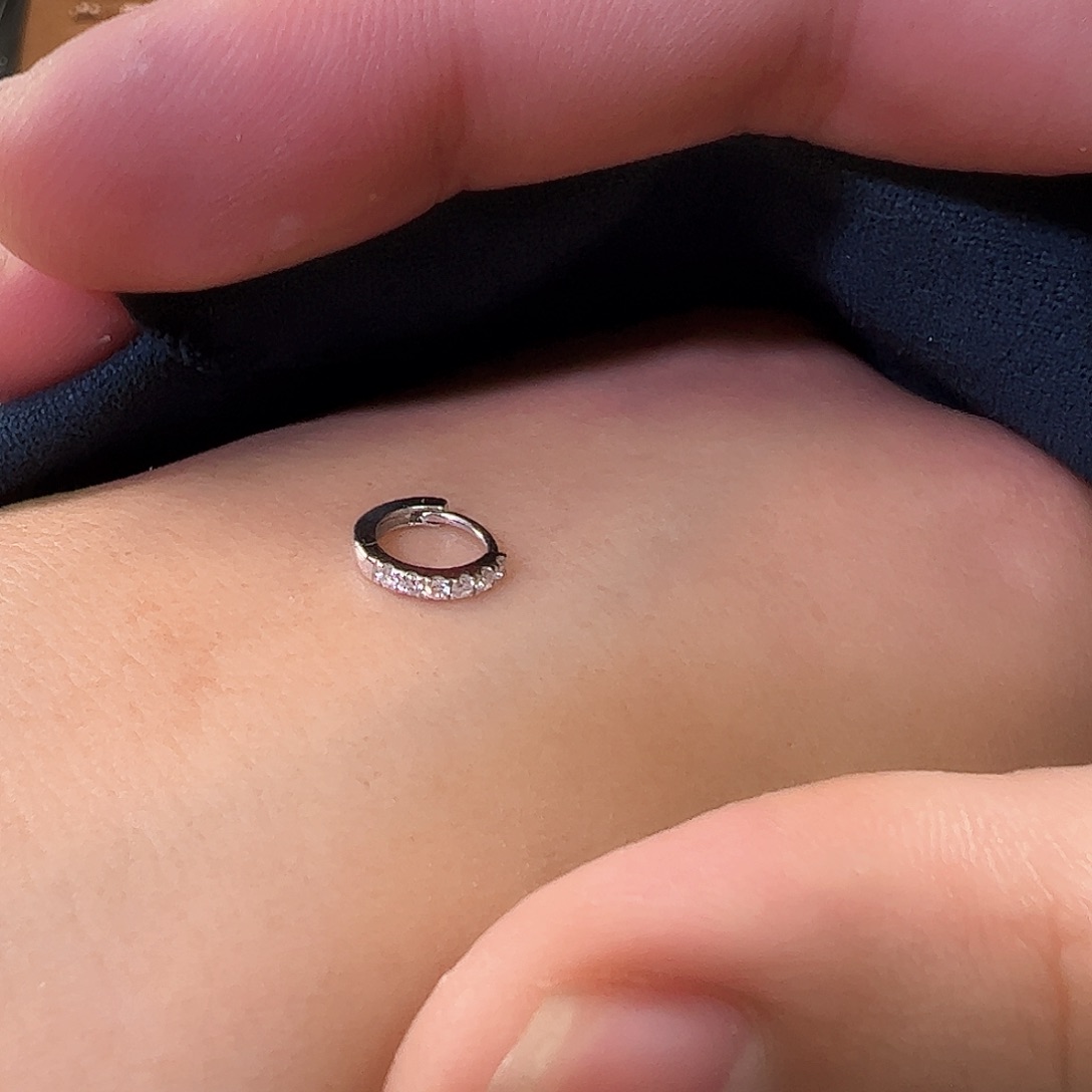 钻石耳饰18K金镶嵌君*～单只6mm白金单排