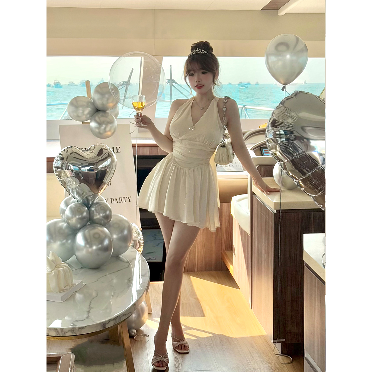 肉肉怡 清清【仙蒂公主】纯欲优雅挂脖蝴蝶结收腰A摆连衣裙5022M