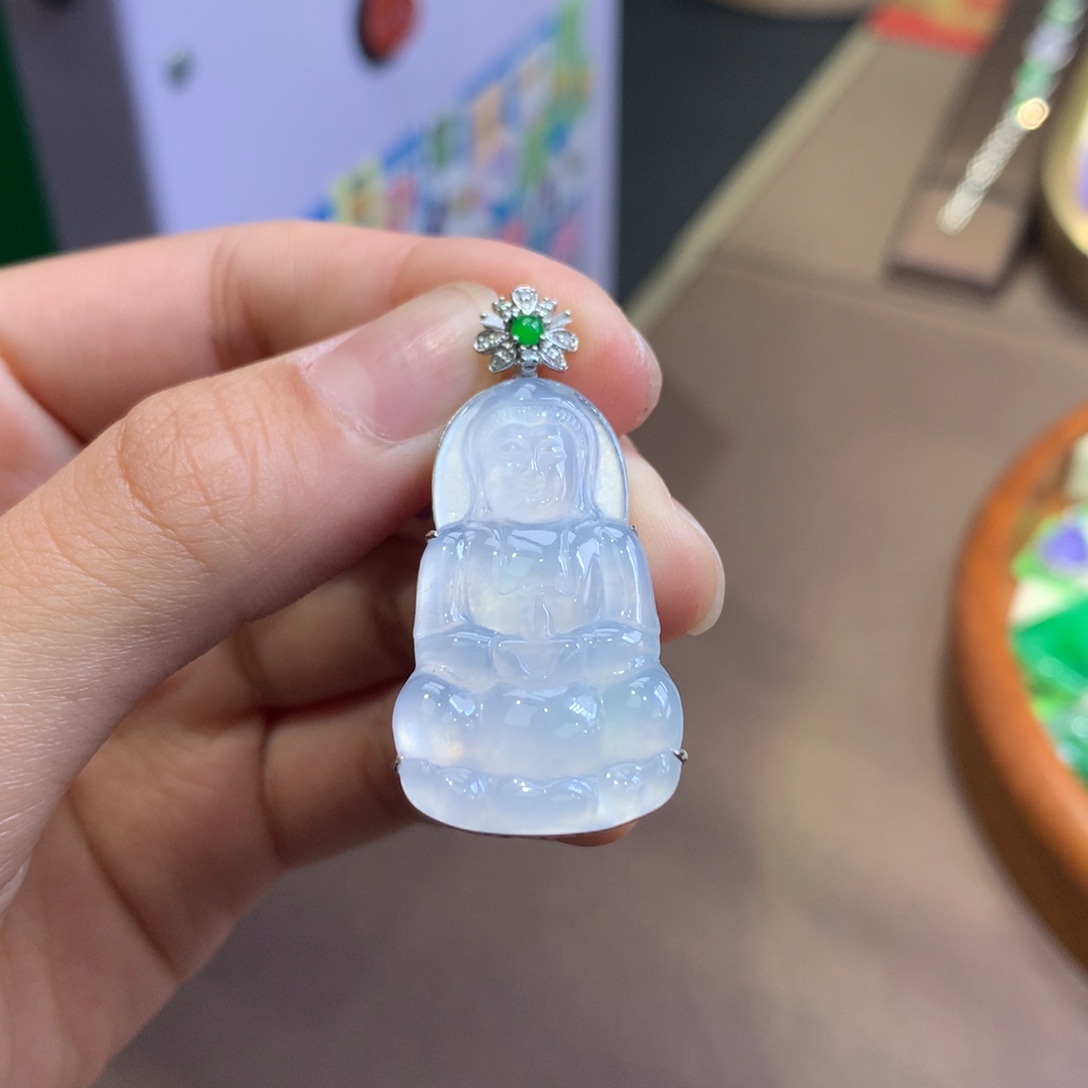 翡翠18K金镶嵌颈饰翡翠