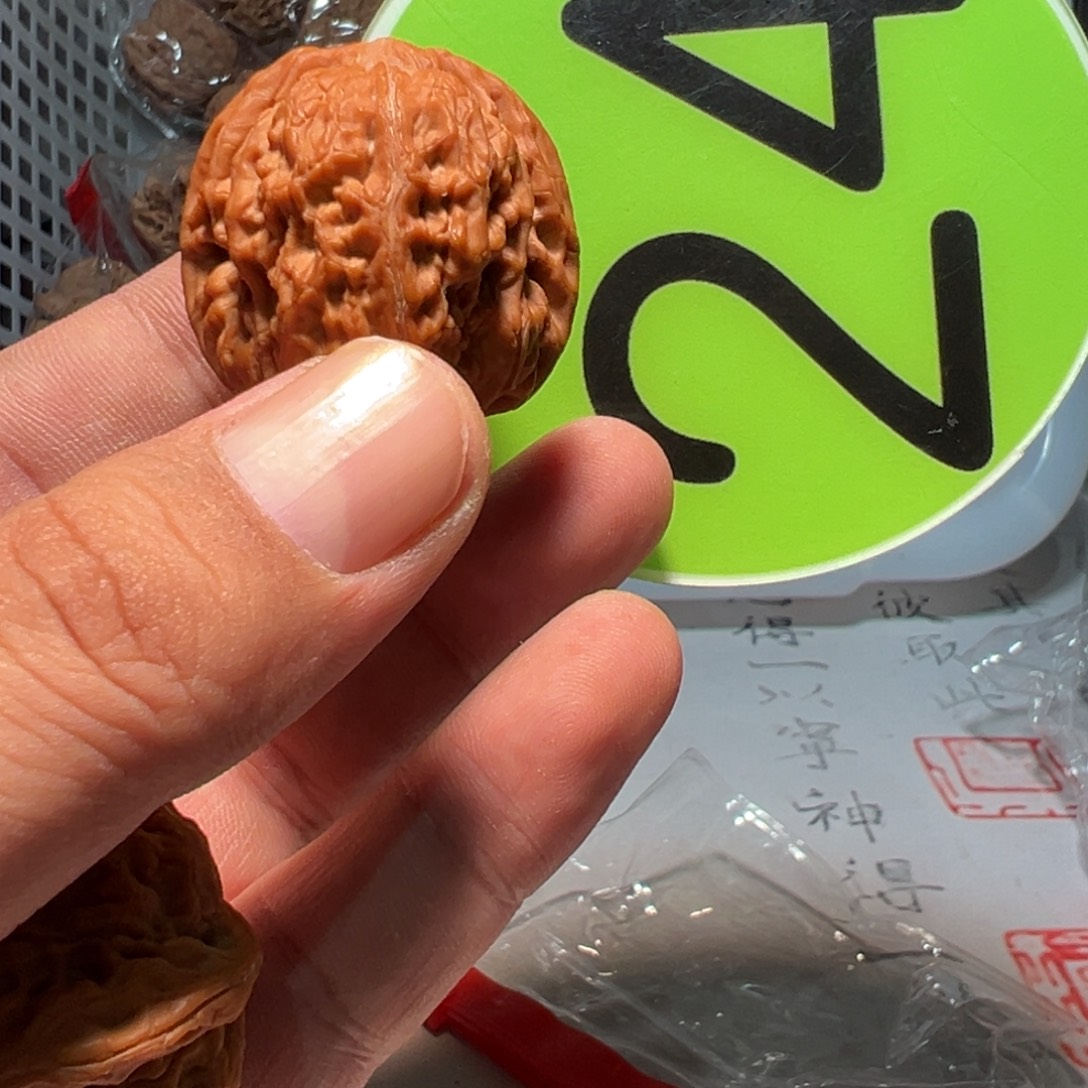 T***e文玩核桃，绿色24号