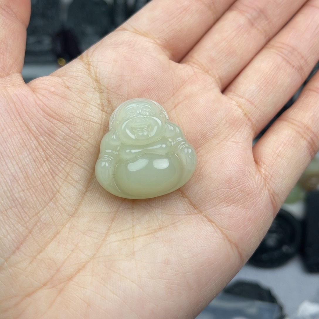 和田玉颈饰未镶嵌隐*