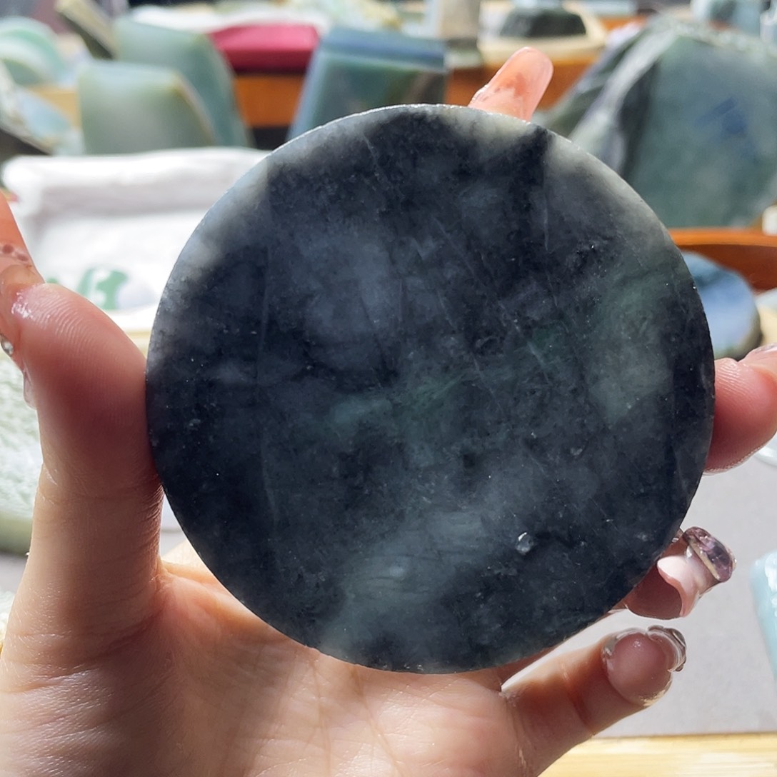 定制翡翠未镶嵌风*羽素牌子一个