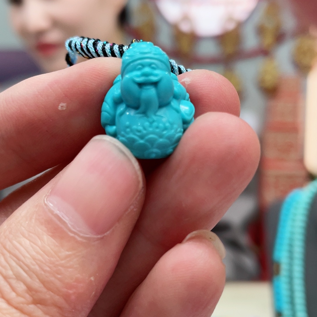 绿松石颈饰未镶嵌