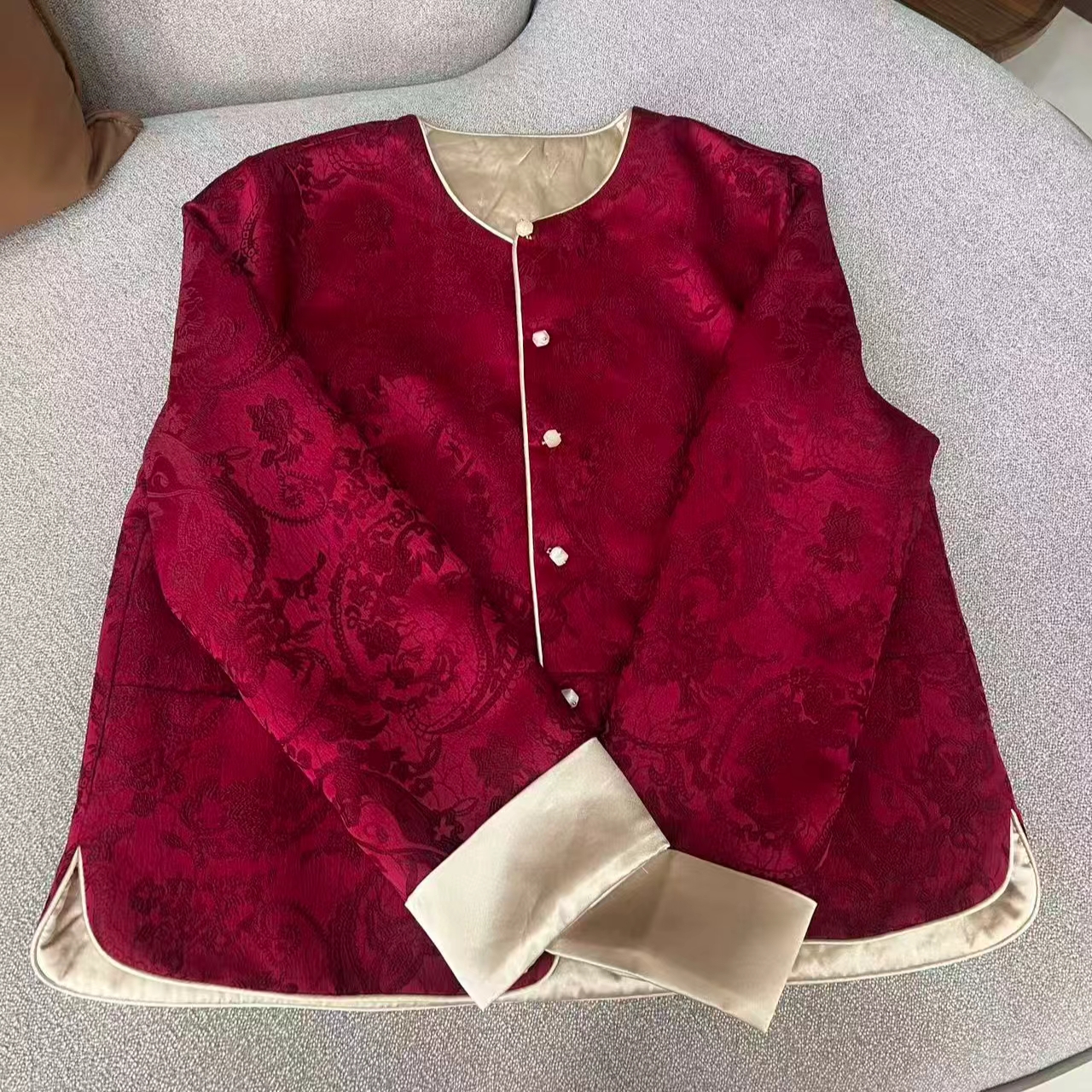 3963“岁岁年年”国风圆领百搭宽松带口袋棉服