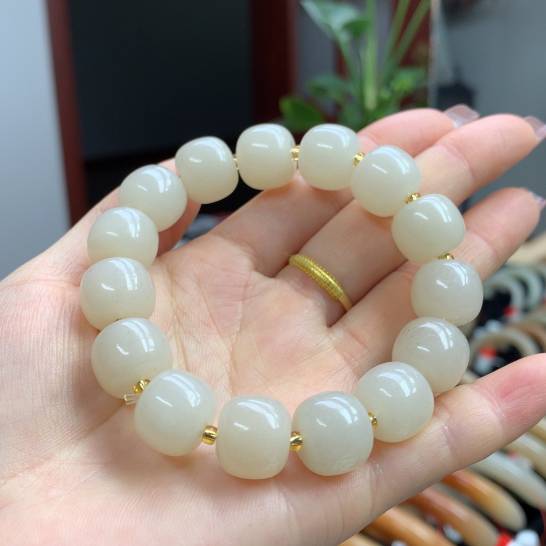 石英质玉串未镶嵌