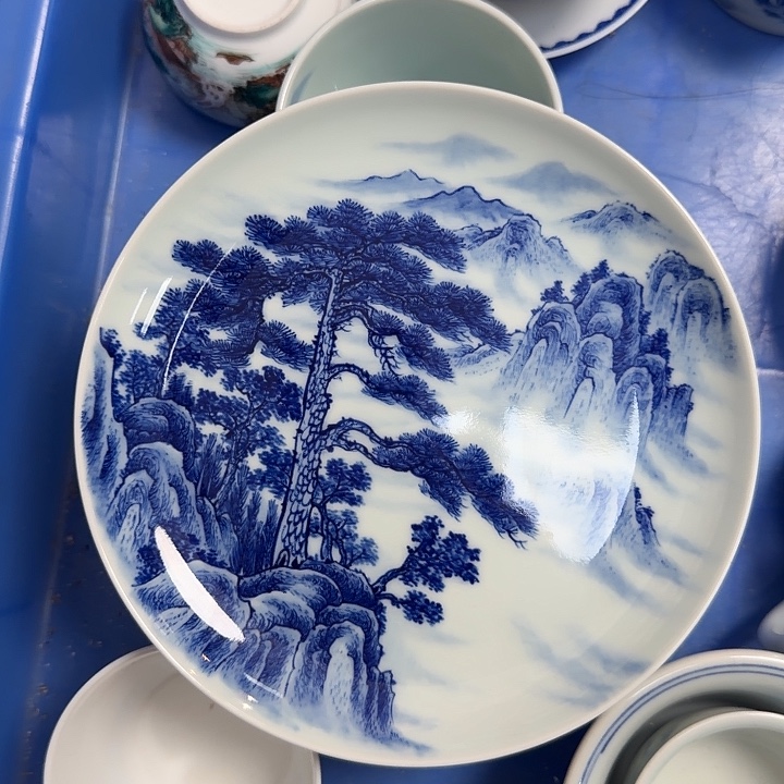 青花山水意境壶承