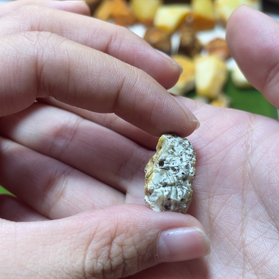 定制琥珀天然原矿