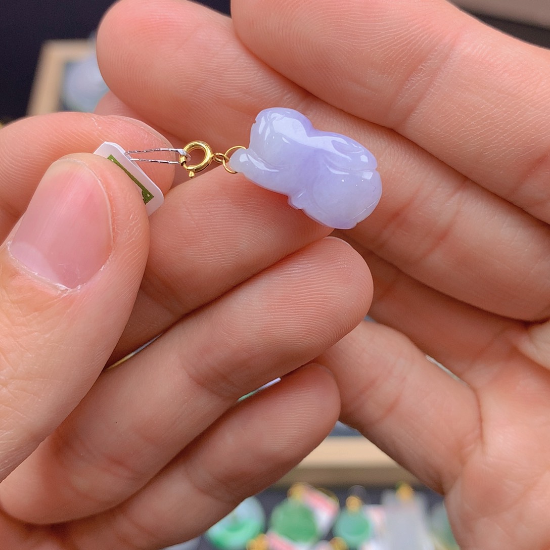 翡翠颈饰18K金镶嵌翡翠