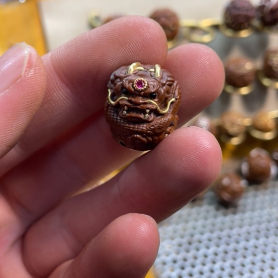 紫金鼠吊坠龙三通