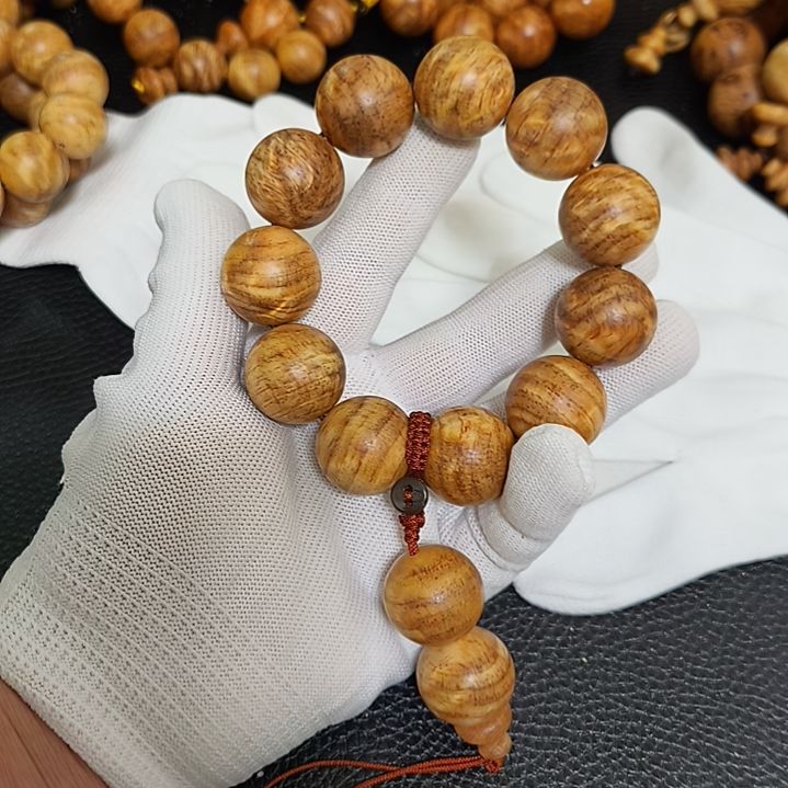用***5非洲檀香无事牌琥珀木手串2.2
