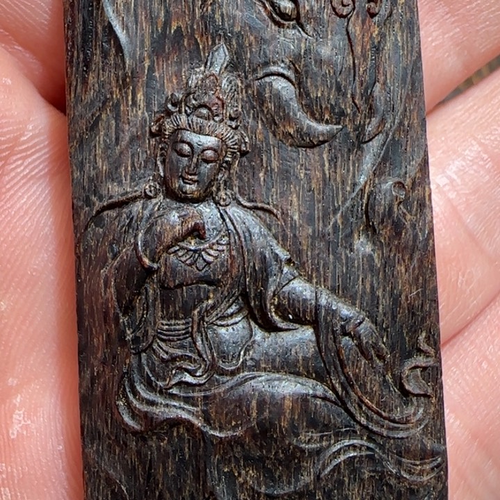 沉香木吊坠木*木文莱黑棋沉水挂件9克