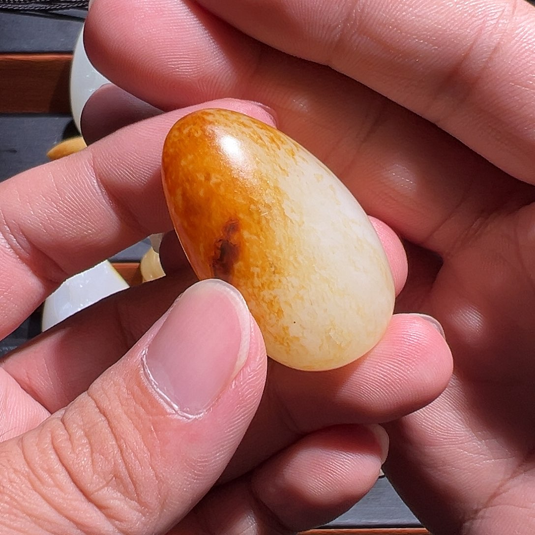 远***和田玉未镶嵌颈饰