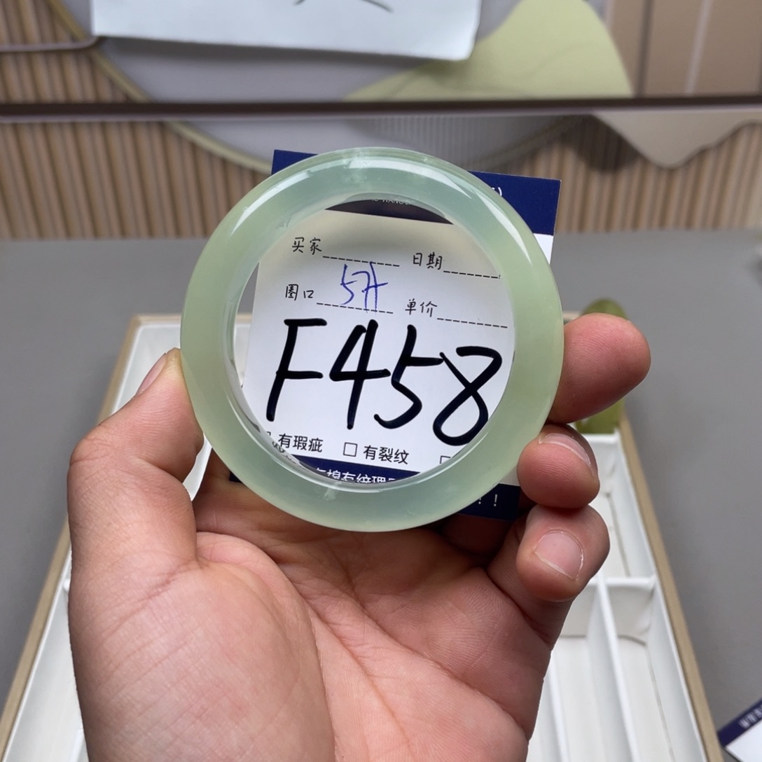 岫玉手镯手镯未镶嵌