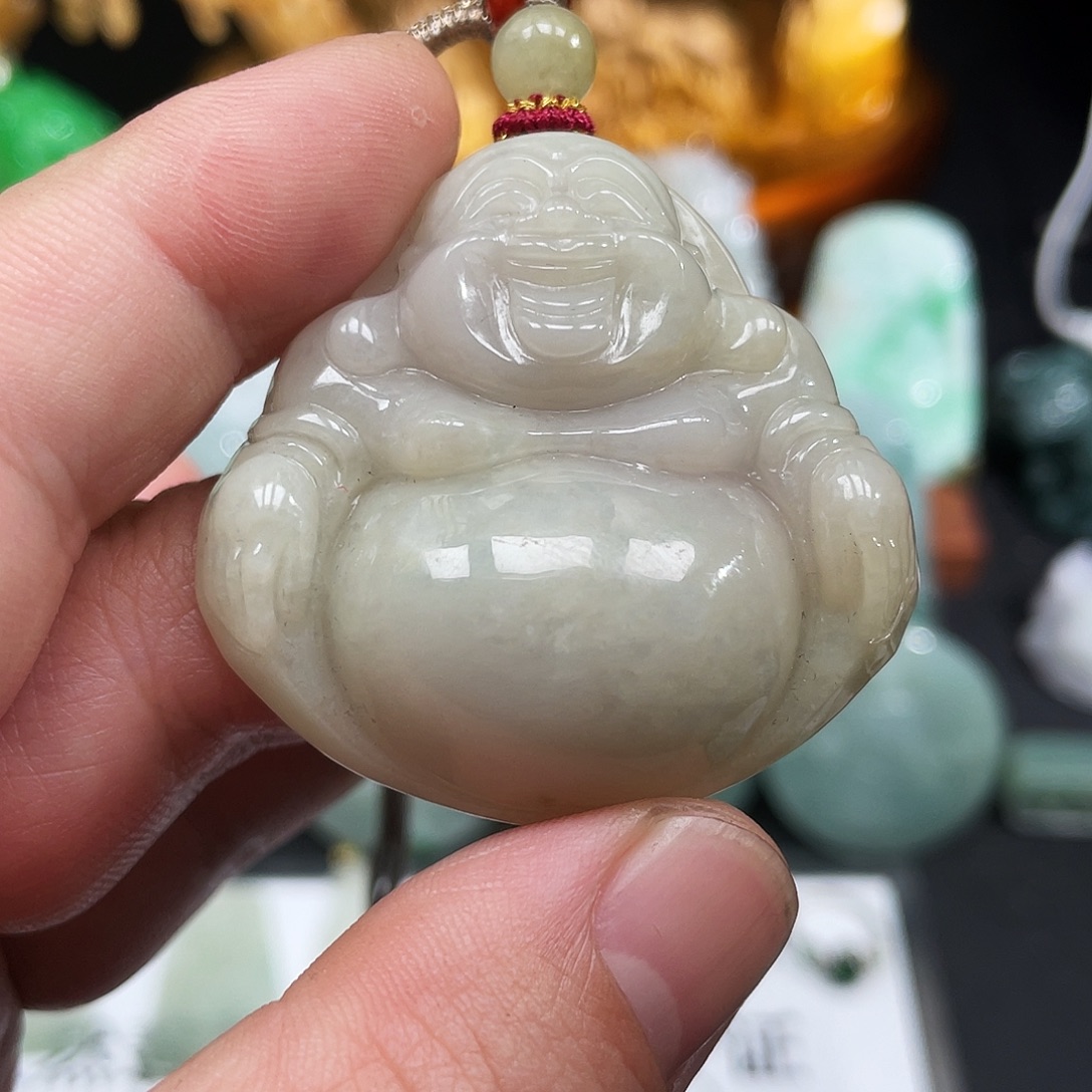 翡翠未镶嵌颈饰佛公