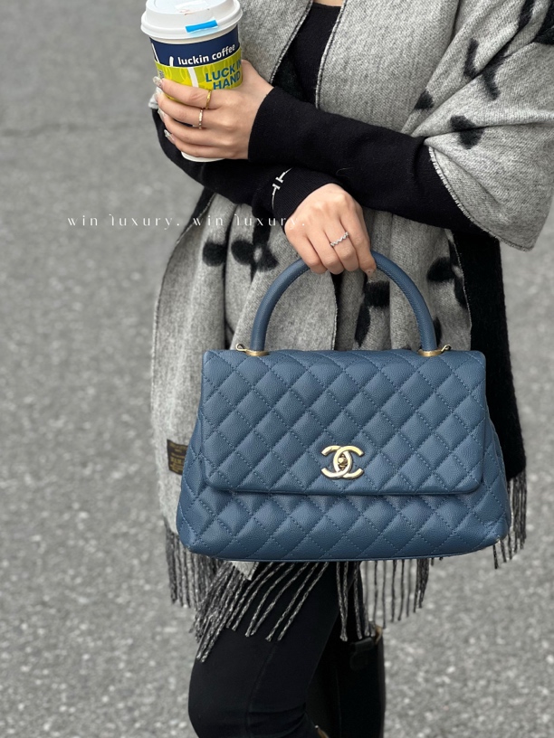95新 Chanel/香奈儿 cocohandle金扣雾霾蓝中号手提斜挎包 25开