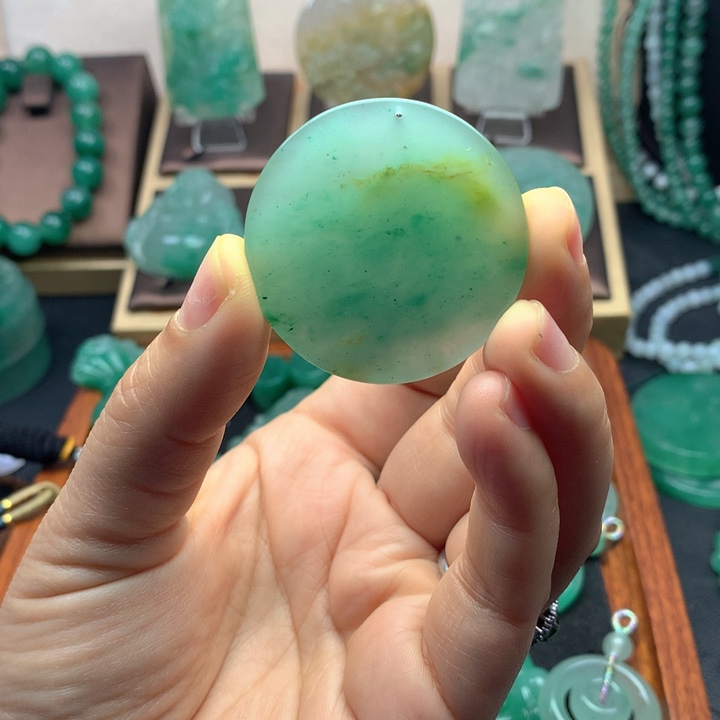 未镶嵌石英质玉珠宝半成品