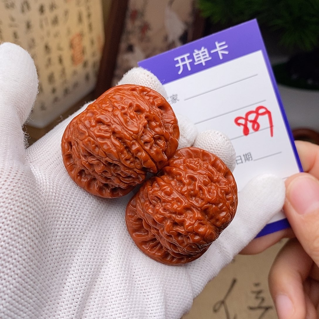 文玩核桃把件43血麒麟889