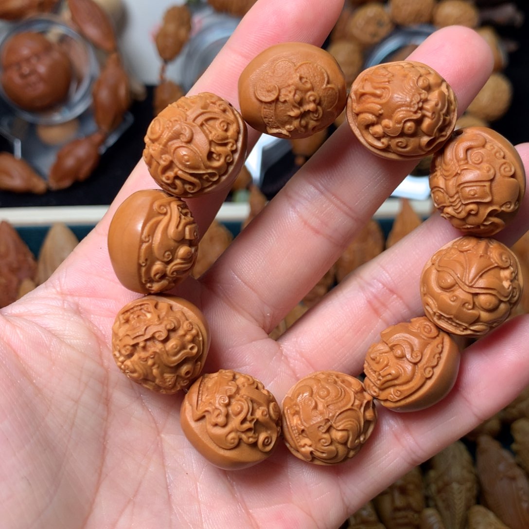 橄榄核把件兽面手串