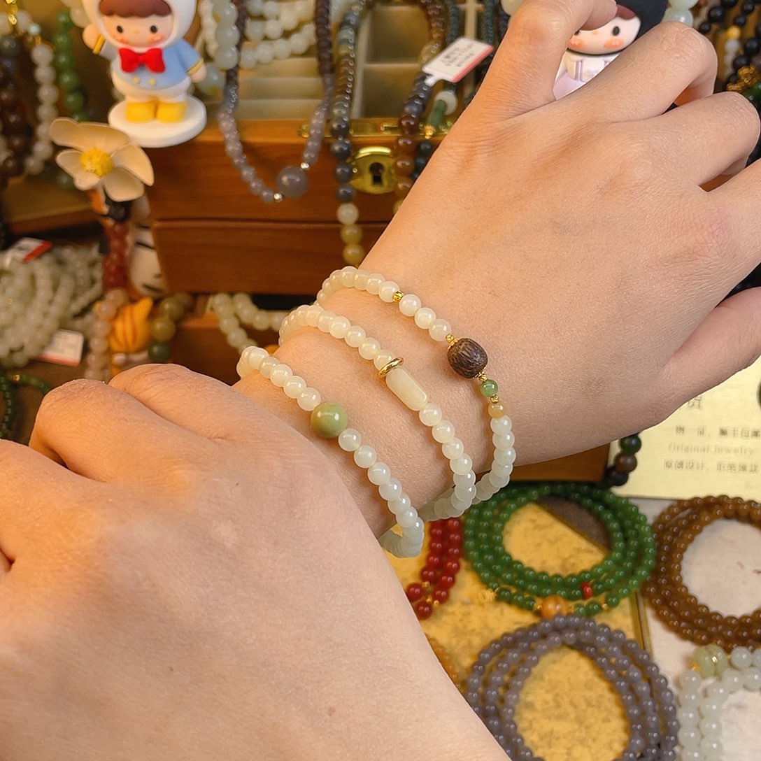 和田玉多圈手串未镶嵌